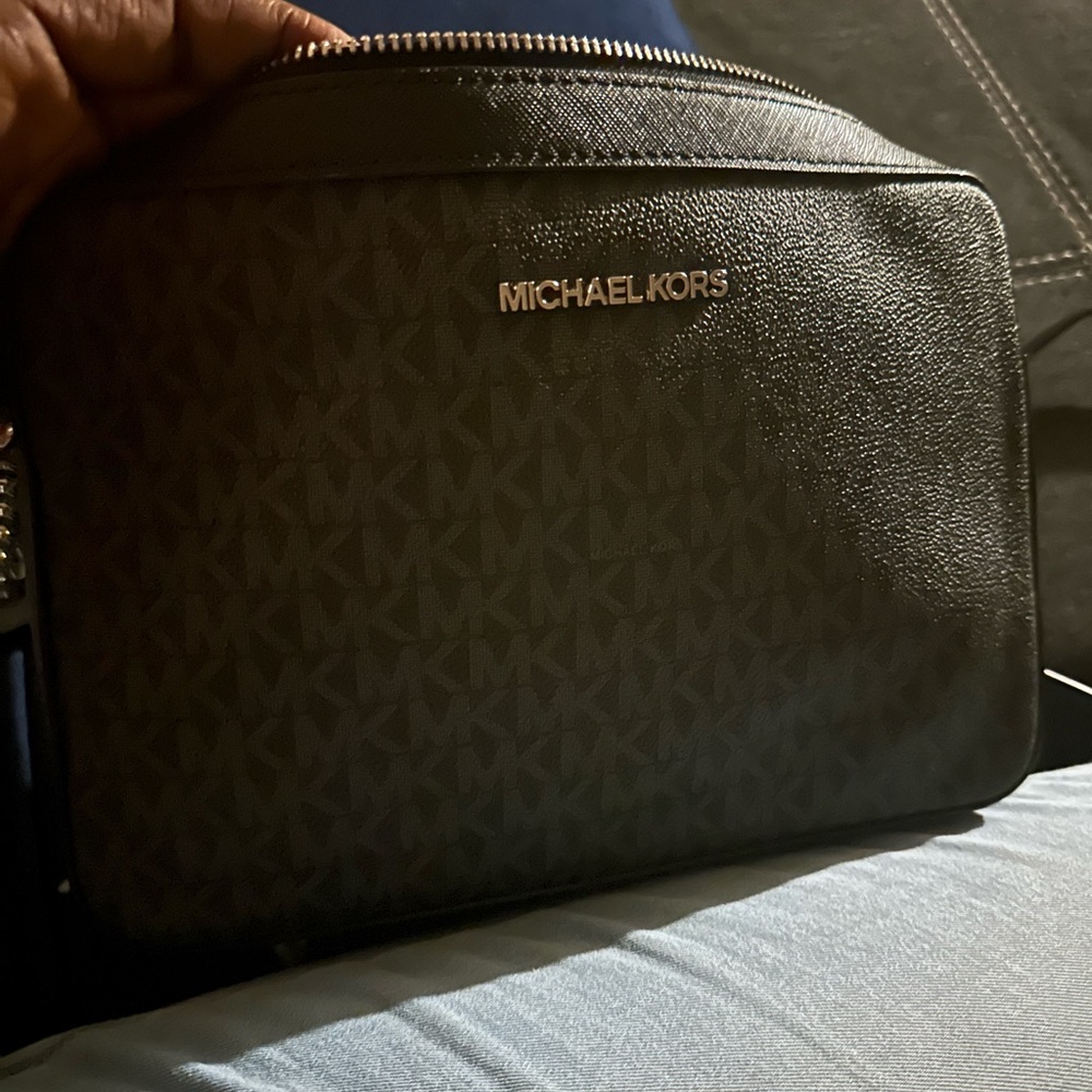 Elegant Black Quilted Women's Bag